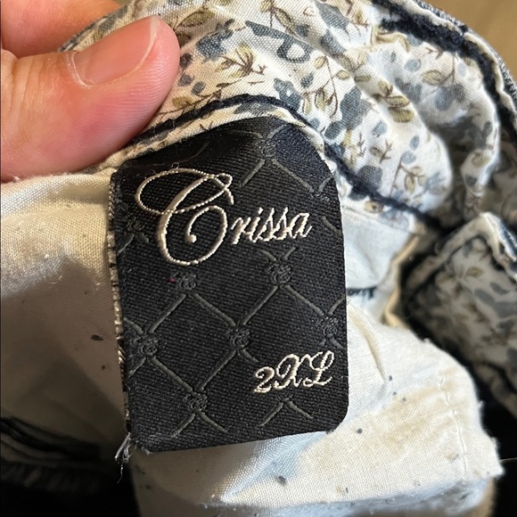 Stylish Distressed Skinny Jeans in Gray - Picture 3 of 3